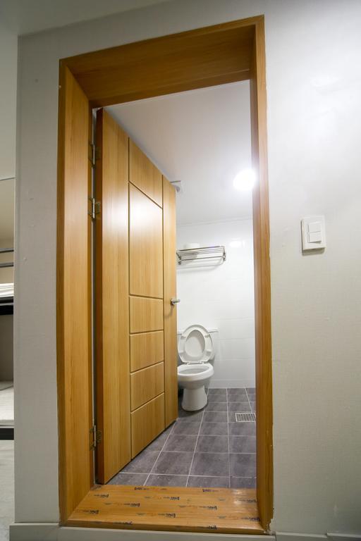 Ganse Guesthouse Jeju Bagian luar foto