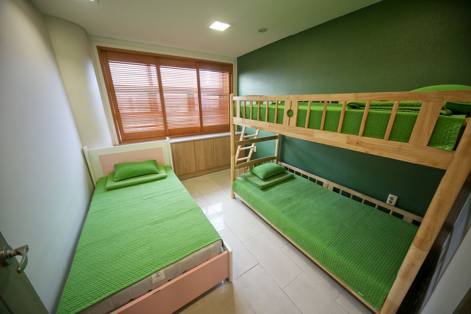 Ganse Guesthouse Jeju Bagian luar foto